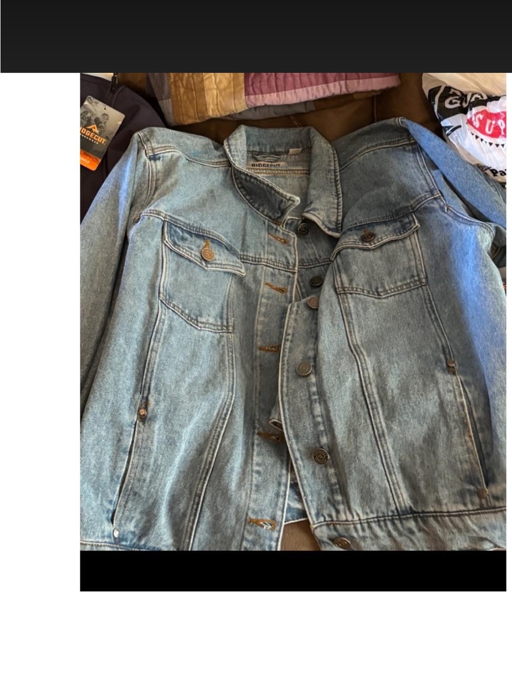 New w/Tags RGC 
Women’s Denim Jacket 

Front Pockets 
Medium Wash 

Sz.2x 

$30